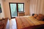 Einfamilienhaus mit Naturgarten und 2 Garagen in grüner und ruhiger Wohnlage zu verkaufen