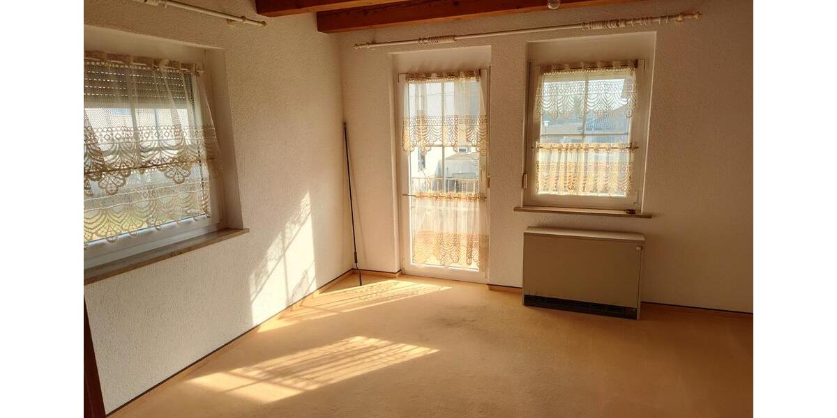 Doppelhaushälfte Giebelstadt - 6 Zimmer, 144 m&sup2;, 295.000&euro; | Angebot:26762801