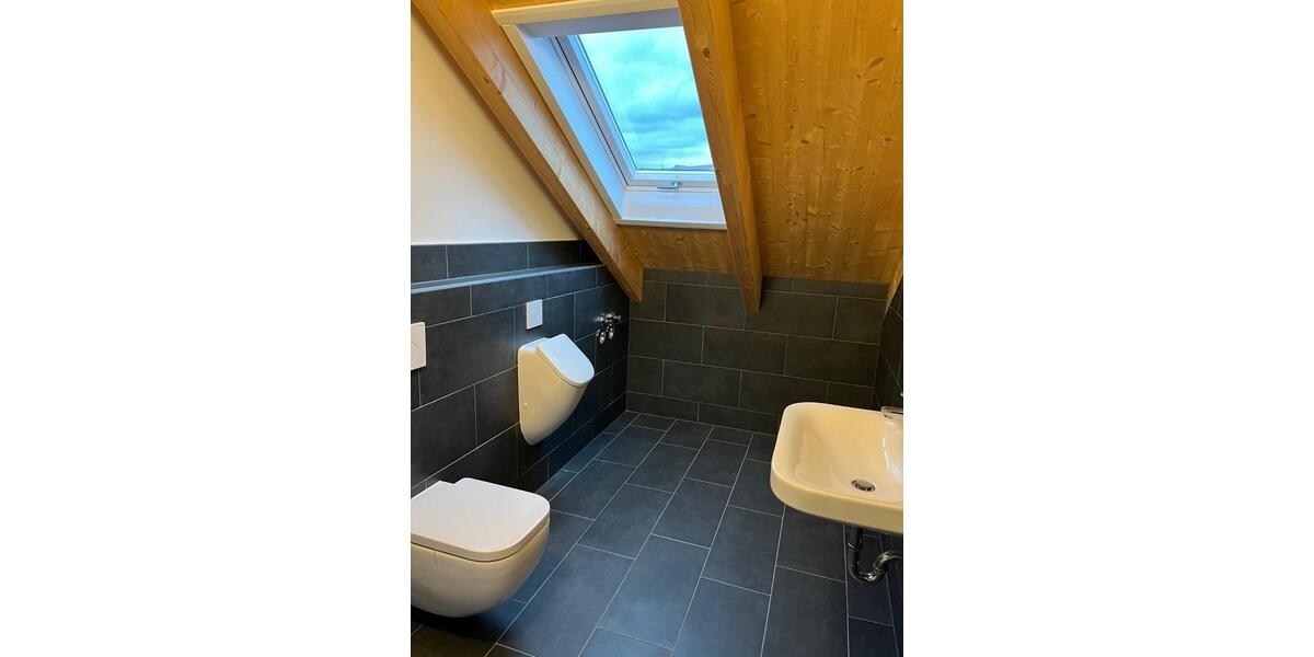 Dachgeschoßwohnung Arnstein - 3 Zimmer, 103 m&sup2;, 1.150&euro; | Angebot:26335458