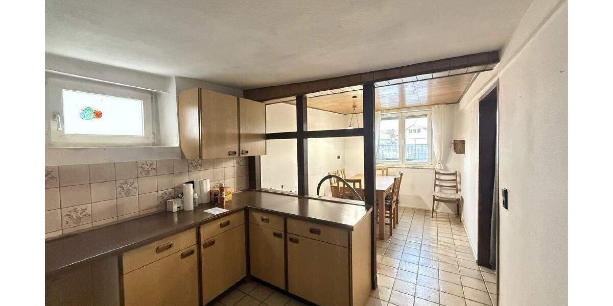 Mehrfamilienhaus, Wohnhaus Werbach - 7 Zimmer, 135 m&sup2;, 135.000&euro; | Angebot:25802708