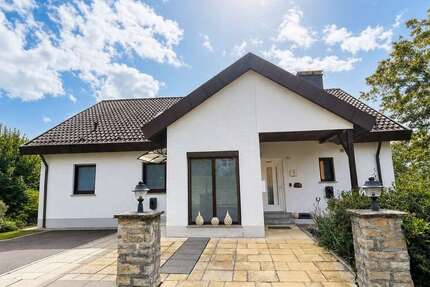 Haus Wiesentheid - 12 Zimmer, 408 m&sup2;, 749.990&euro; | Angebot:27432951