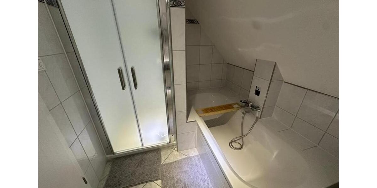 Dachgeschoßwohnung Rödelsee - 4.5 Zimmer, 108 m&sup2;, 950&euro; | Angebot:24338948