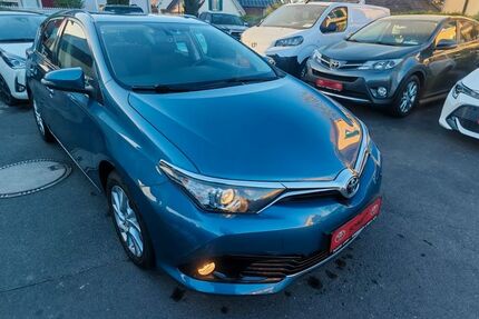 Toyota Auris 61.100 km 12.450 &euro; Sommerach 97334