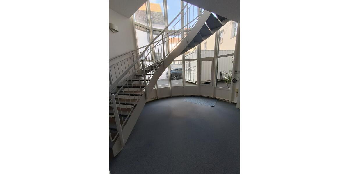 Ihre Gewerbeeinheit in Top-Innenstadtlage von Kitzingen – Befristet bis 31.12.2028 zimmer