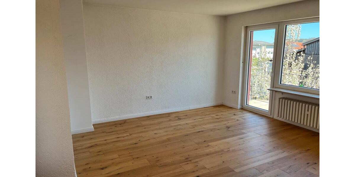 Etagenwohnung Marktsteft - 2 Zimmer, 110 m&sup2;, 980&euro; | Angebot:26335494
