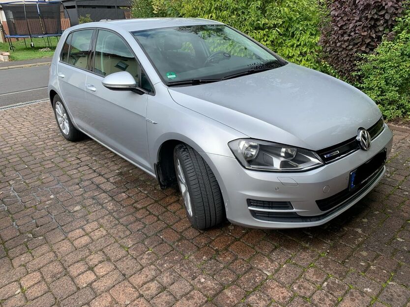 VW Golf 48.671 km 11.800 € Gemünden 97737