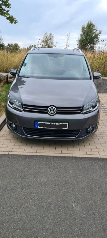 VW Touran 120.000 km 12.999 € Würzburg 97072