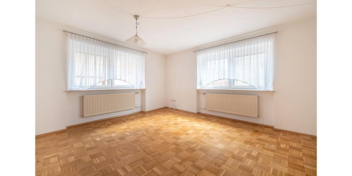 Mehrfamilienhaus, Wohnhaus Arnstein - 10 Zimmer, 260 m&sup2;, 500.000&euro; | Angebot:26609225