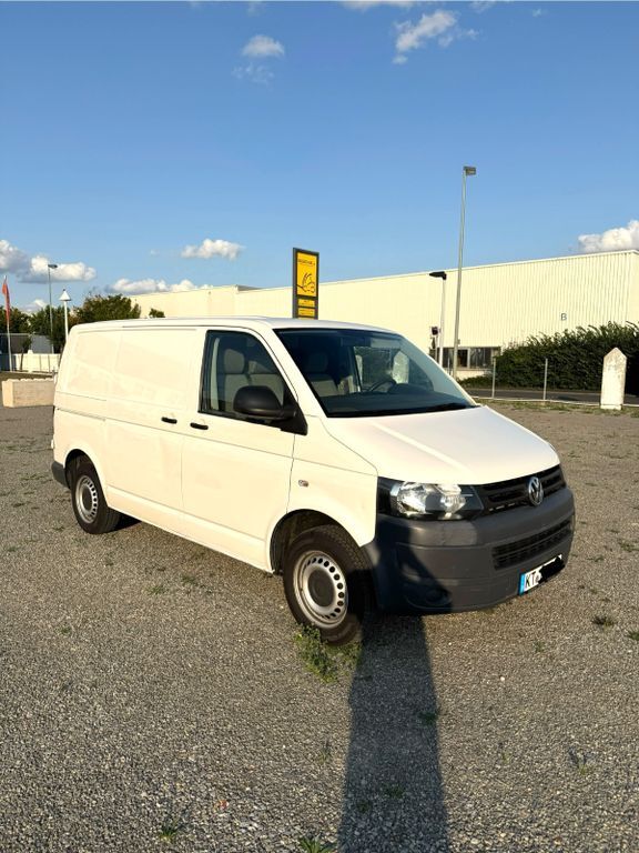 VW T5 Transporter 229.000 km 8.100 € Kitzingen 97318