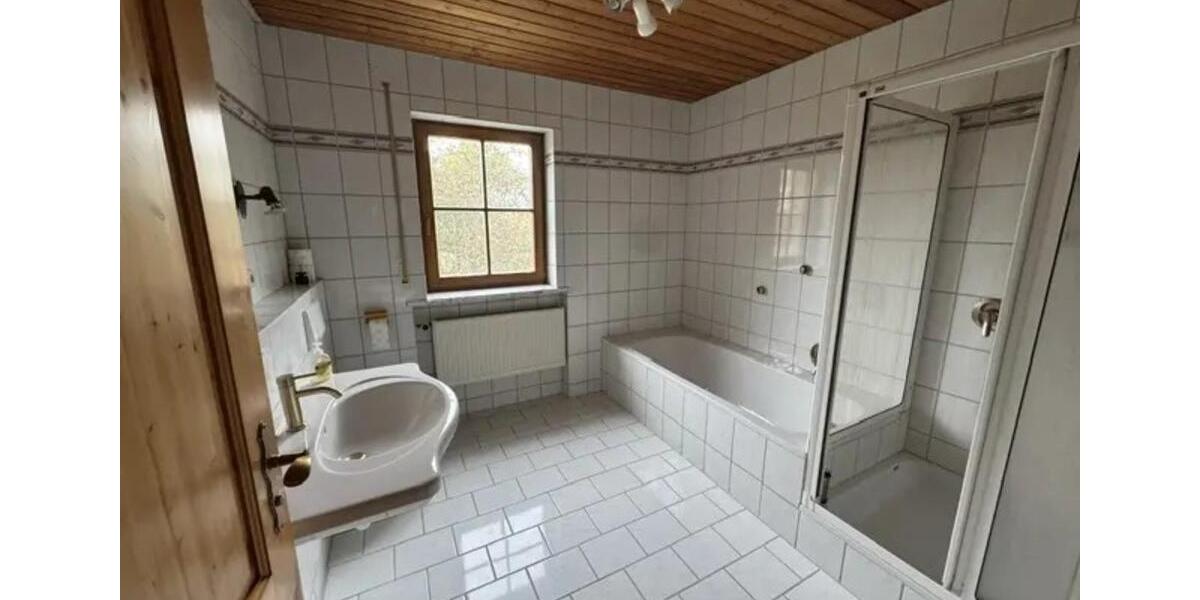 Einfamilienhaus Grünsfeld - 8 Zimmer, 266 m&sup2;, 550.000&euro; | Angebot:24693647