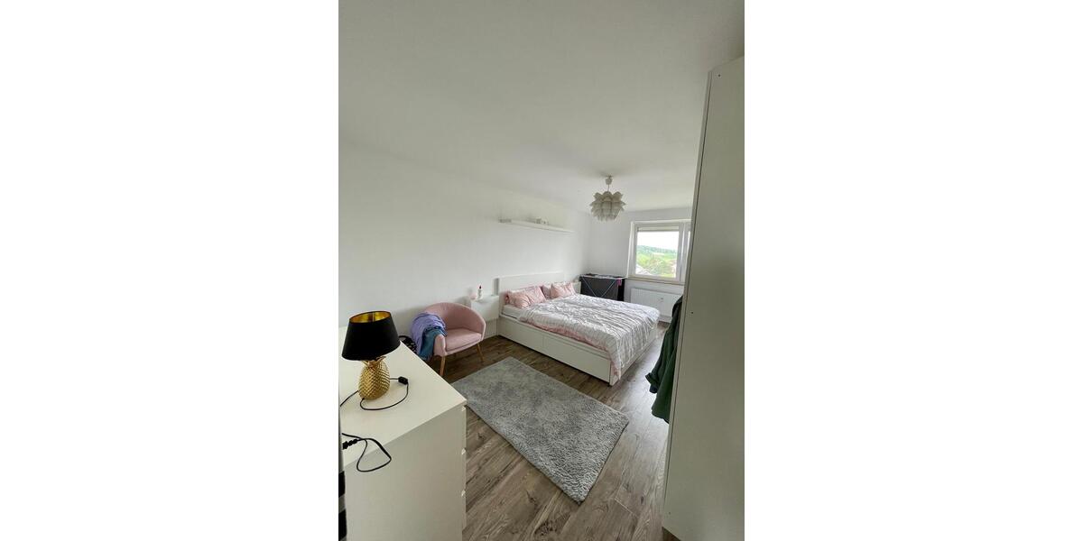 Hochparterre Würzburg Dürrbachau - 4 Zimmer, 88 m&sup2;, 310.000&euro; | Angebot:24564708