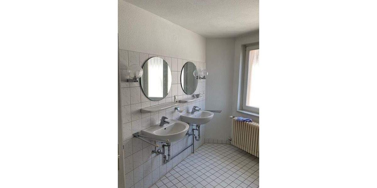 Mehrfamilienhaus, Wohnhaus Zell a. Main - 9 Zimmer, 229 m&sup2;, 385.000&euro; | Angebot:26486773
