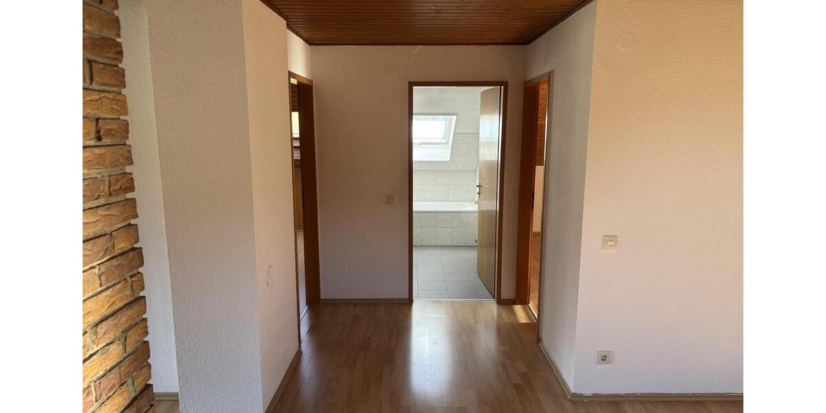 Maisonettenwohnung Randersacker - 4 Zimmer, 117 m&sup2;, 850&euro; | Angebot:25408924