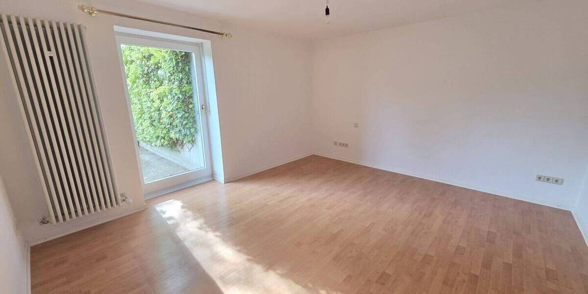 Etagenwohnung Würzburg Zellerau - 3 Zimmer, 100 m&sup2;, 1.300&euro; | Angebot:26515279