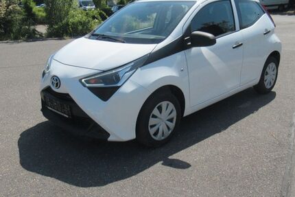 Toyota Aygo (X) 32.000 km 11.800 &euro; Tauberbischofsheim 97941