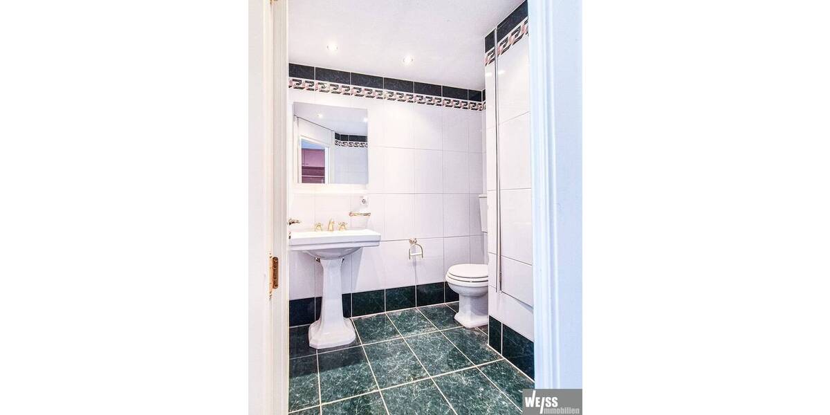 Etagenwohnung Höchberg - 5 Zimmer, 219 m&sup2;, 2.120&euro; | Angebot:26799113