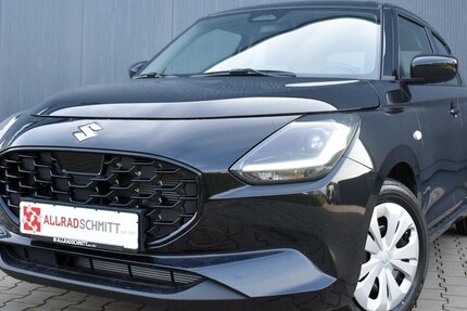 Suzuki Swift Club 1.2l M/T Dualjet Hybrid 8.237 km 16.850 &euro; Höchberg-Würzburg 97204
