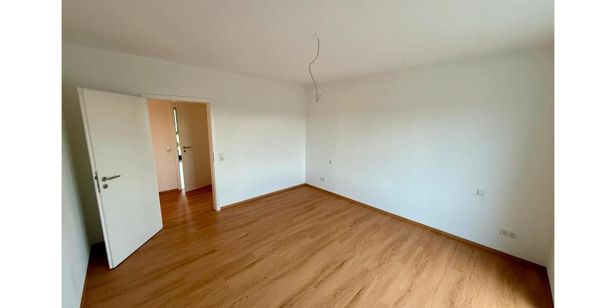 Etagenwohnung Eibelstadt - 3 Zimmer, 100 m&sup2;, 1.200&euro; | Angebot:24659443