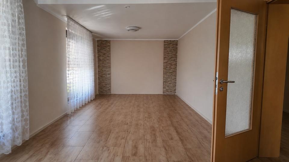 Mehrfamilienhaus, Wohnhaus Ippesheim - 9 Zimmer, 242 m&sup2;, 549.000&euro; | Angebot:26975756