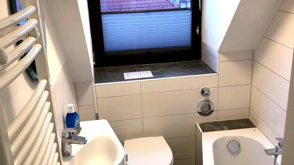 Dachgeschoßwohnung Würzburg Frauenland - 2 Zimmer, 26 m&sup2;, 720&euro; | Angebot:25238319