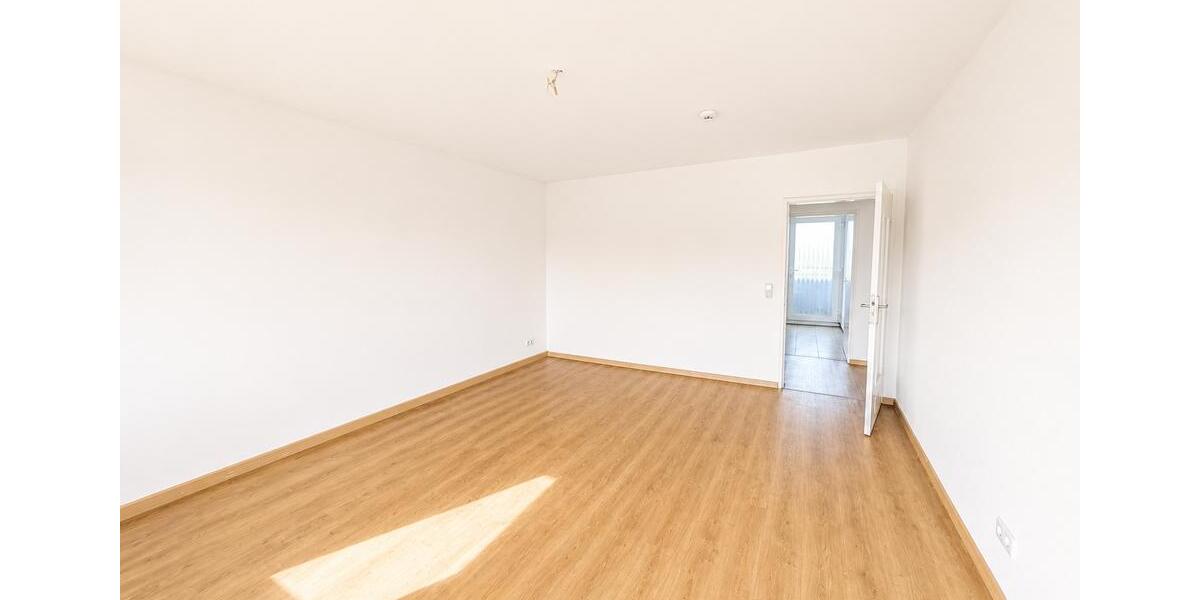 Etagenwohnung Würzburg Heuchelhof - 3 Zimmer, 81 m&sup2;, 1.130&euro; | Angebot:26619266