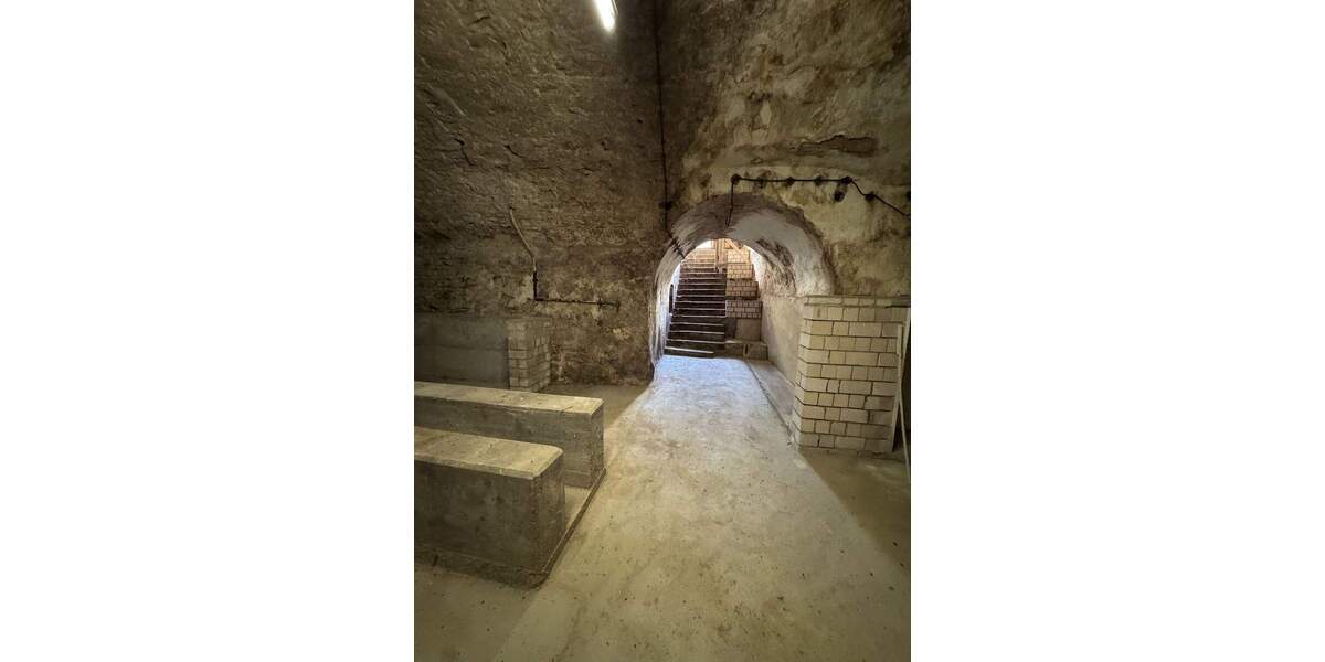 Einfamilienhaus Dettelbach Schernau - 6 Zimmer, 248 m&sup2;, 125.000&euro; | Angebot:25698504