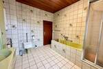 Einfamilienhaus Werneck - 4 Zimmer, 104 m&sup2;, 159.000&euro; | Angebot:25698503