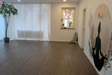 Räumlichkeiten im Yoga Studio zimmer