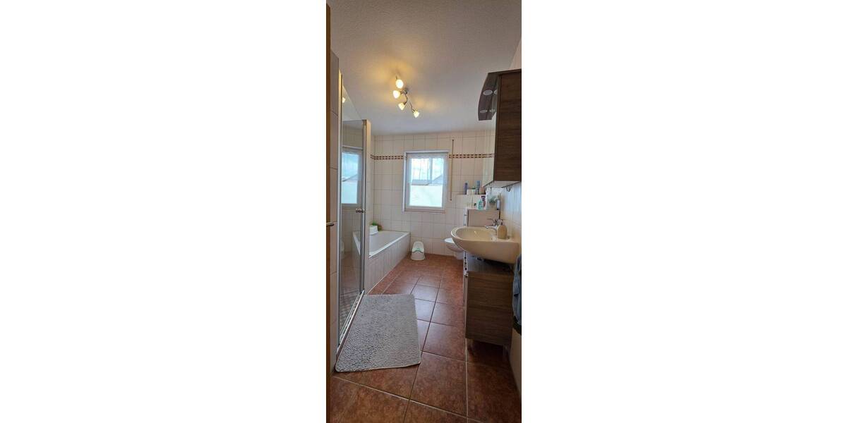 Etagenwohnung Röthlein - 3 Zimmer, 98 m&sup2;, 880&euro; | Angebot:26787033