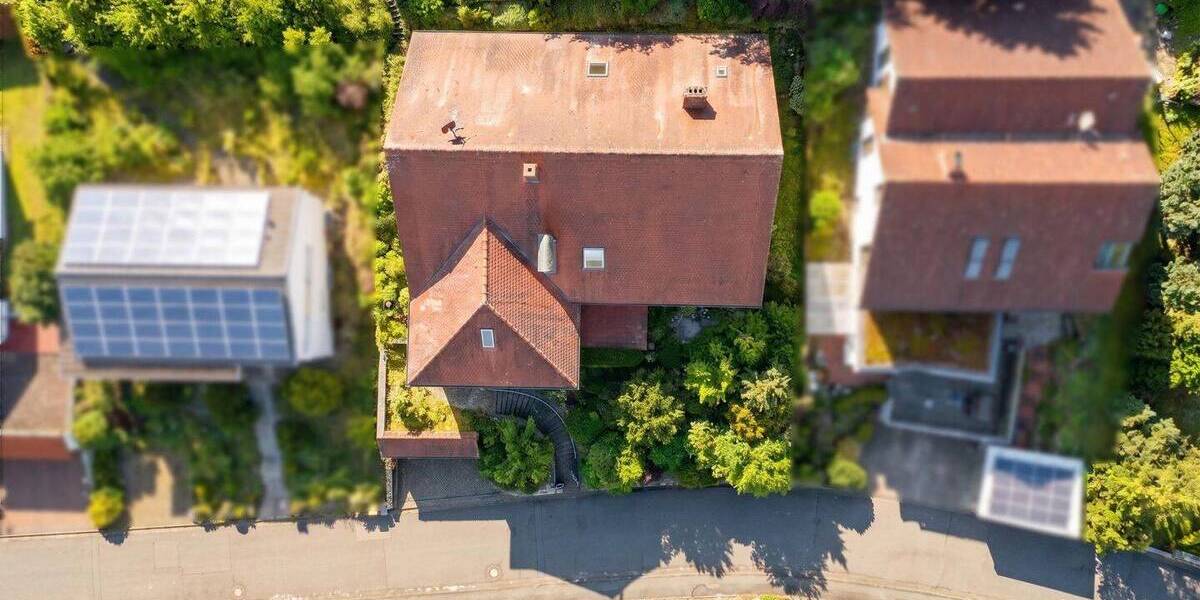 Einfamilienhaus Eibelstadt - 7 Zimmer, 331 m&sup2;, 750.000&euro; | Angebot:25984576