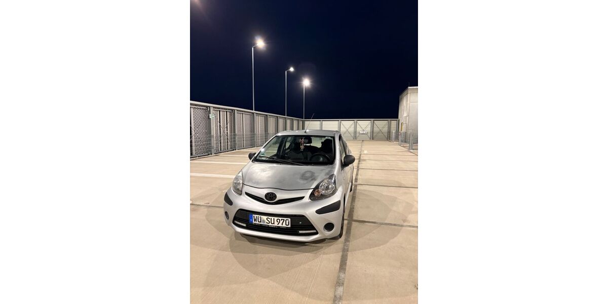 Toyota Aygo (X) 180.000 km 4.100 &euro; würzburg 97076