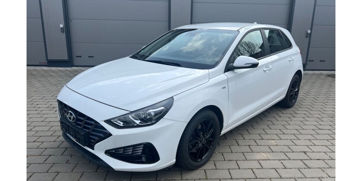 Hyundai i30 18.100 km 20.490 € Volkach 97332