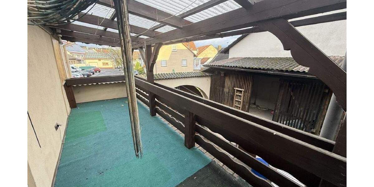 Mehrfamilienhaus, Wohnhaus Werbach - 7 Zimmer, 135 m&sup2;, 135.000&euro; | Angebot:25802708