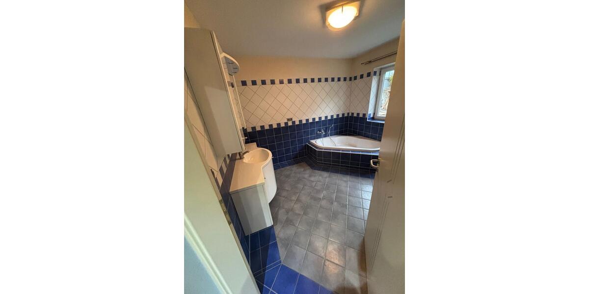 Erdgeschoßwohnung Altertheim - 2 Zimmer, 100 m&sup2;, 850&euro; | Angebot:25840269