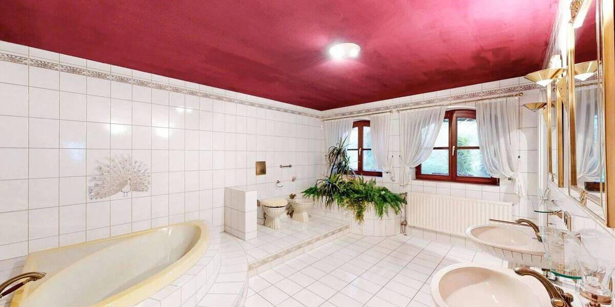 Einfamilienhaus Eibelstadt - 7 Zimmer, 331 m&sup2;, 750.000&euro; | Angebot:25984576