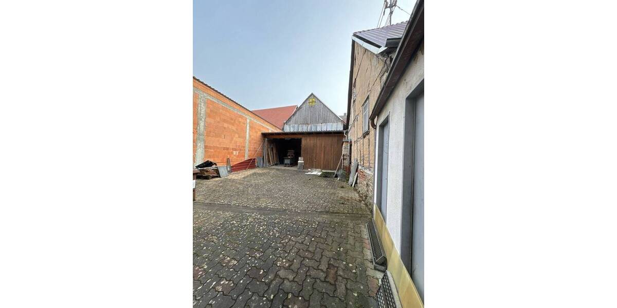 Wohnhaus mit ehem. Gaststätte - Großzügiges Gebäude mit Entwicklungspotenzial (Wohn- und Gewerbefläche ca.265 m² + Nutzfläche ca.155 m²) zimmer