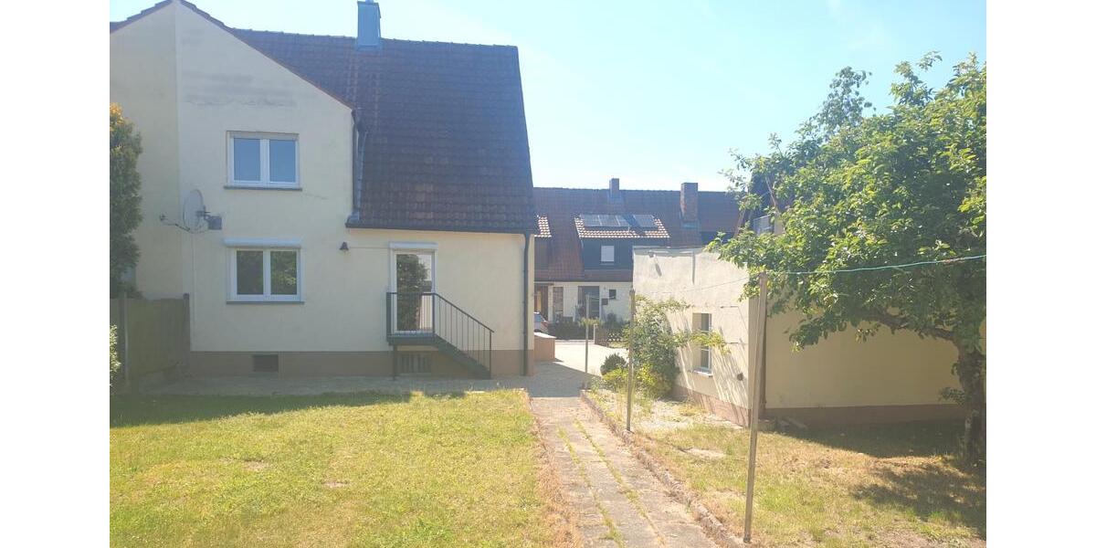 Doppelhaushälfte Wiesentheid - 4.5 Zimmer, 93 m&sup2;, 320.000&euro; | Angebot:26698019