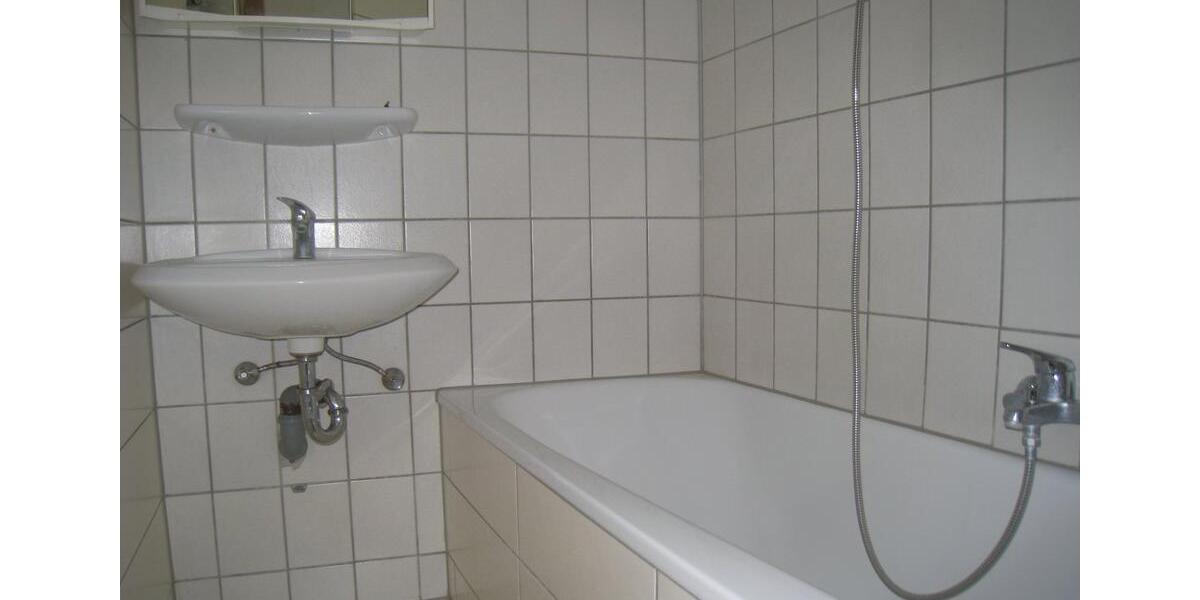 Erdgeschoßwohnung Kitzingen - 1 Zimmer, 50 m&sup2;, 380&euro; | Angebot:26481186
