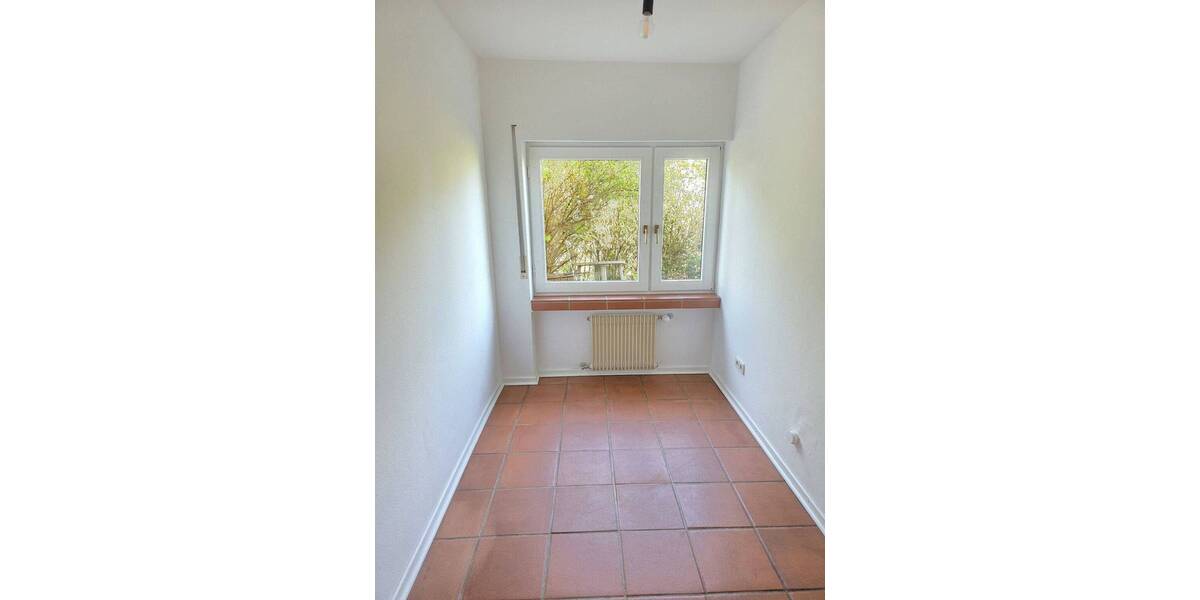 Etagenwohnung Würzburg Zellerau - 3 Zimmer, 100 m&sup2;, 1.300&euro; | Angebot:26515279