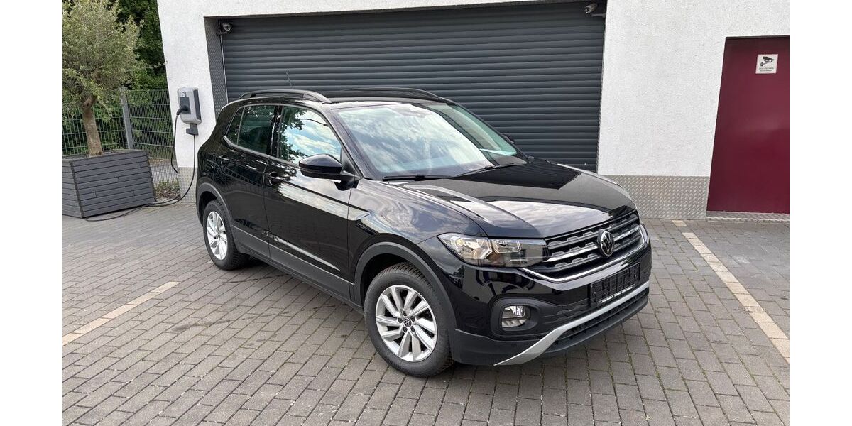 VW T-Cross 27.000 km 16.900 € Volkach 97332
