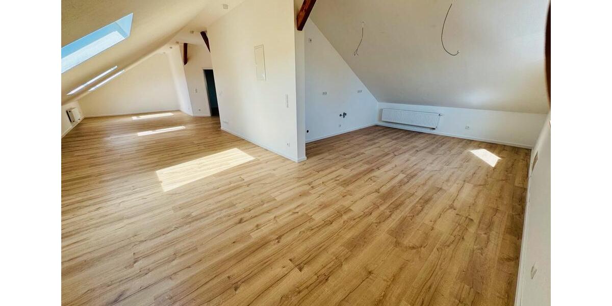 Dachgeschoßwohnung Dettelbach - 2 Zimmer, 64 m&sup2;, 720&euro; | Angebot:26538614