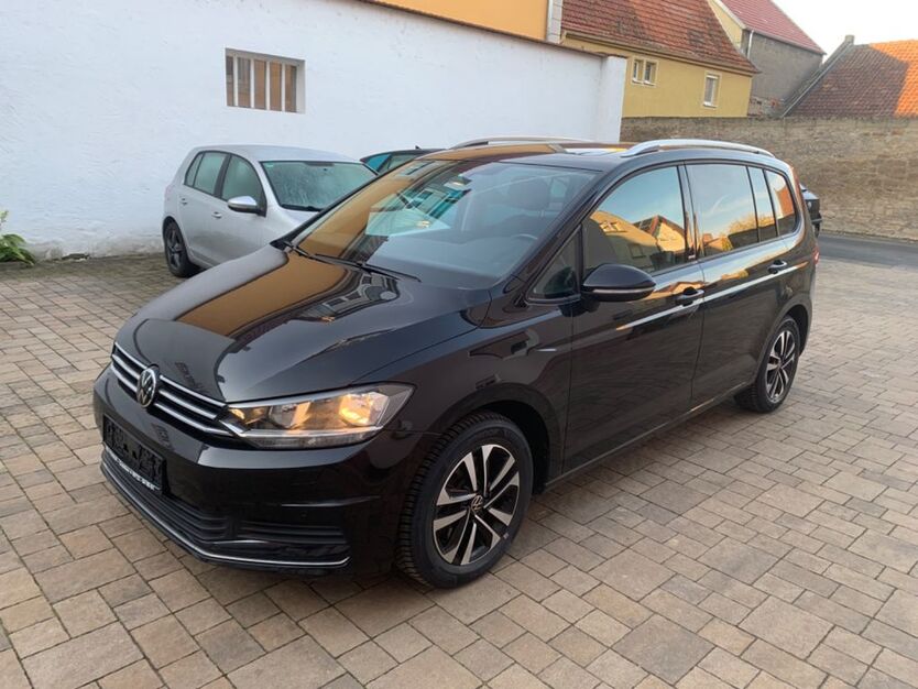 VW Touran 60.000 km 26.990 € Werneck/Eßleben 97440