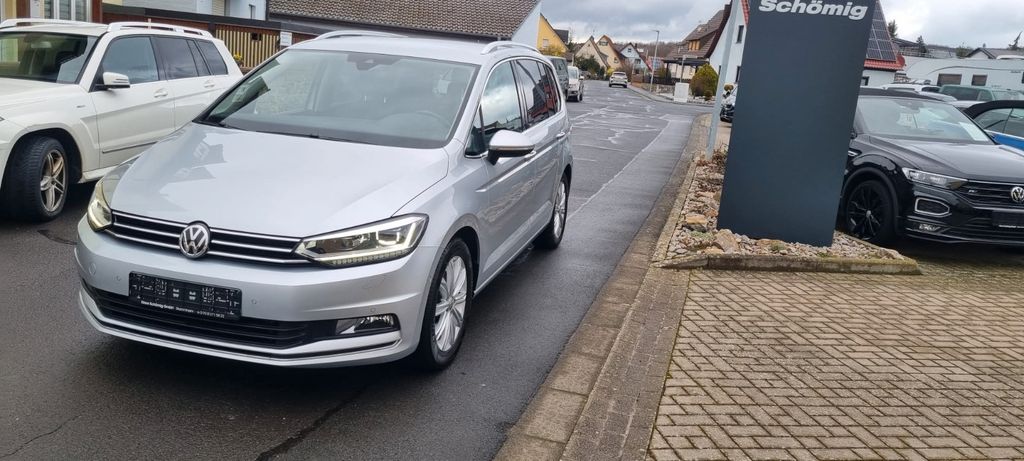 VW Touran 114.000 km 20.990 &euro; Stammheim 97509
