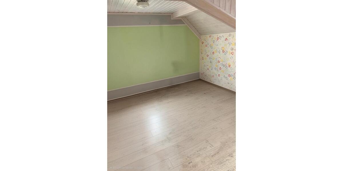 Dachgeschoßwohnung Arnstein - 3 Zimmer, 102 m&sup2;, 680&euro; | Angebot:26577626