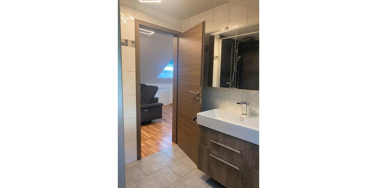 Dachgeschoßwohnung Triefenstein - 2 Zimmer, 58 m&sup2;, 890&euro; | Angebot:26617103