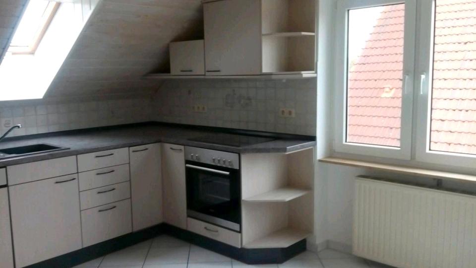 Dachgeschoßwohnung Prosselsheim - 4 Zimmer, 120 m&sup2;, 700&euro; | Angebot:26211442