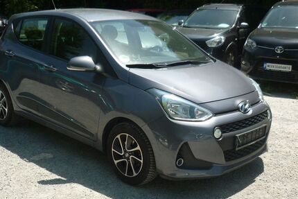 Hyundai i10 49.530 km 9.950 &euro; Estenfeld bei Würzburg 97230