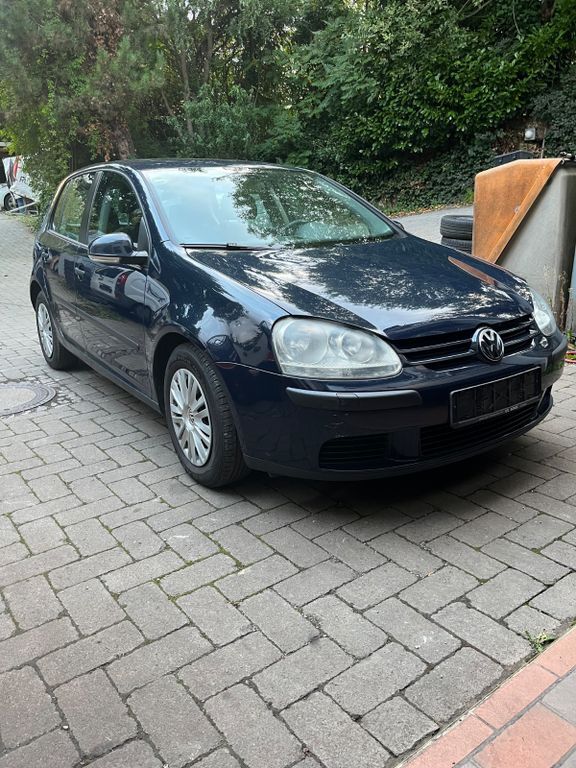 VW Golf 415.245 km 1.900 € Würzburg 97076