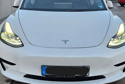 Tesla Model 3 57.800 km 25.400 &euro; Würzburg 97070