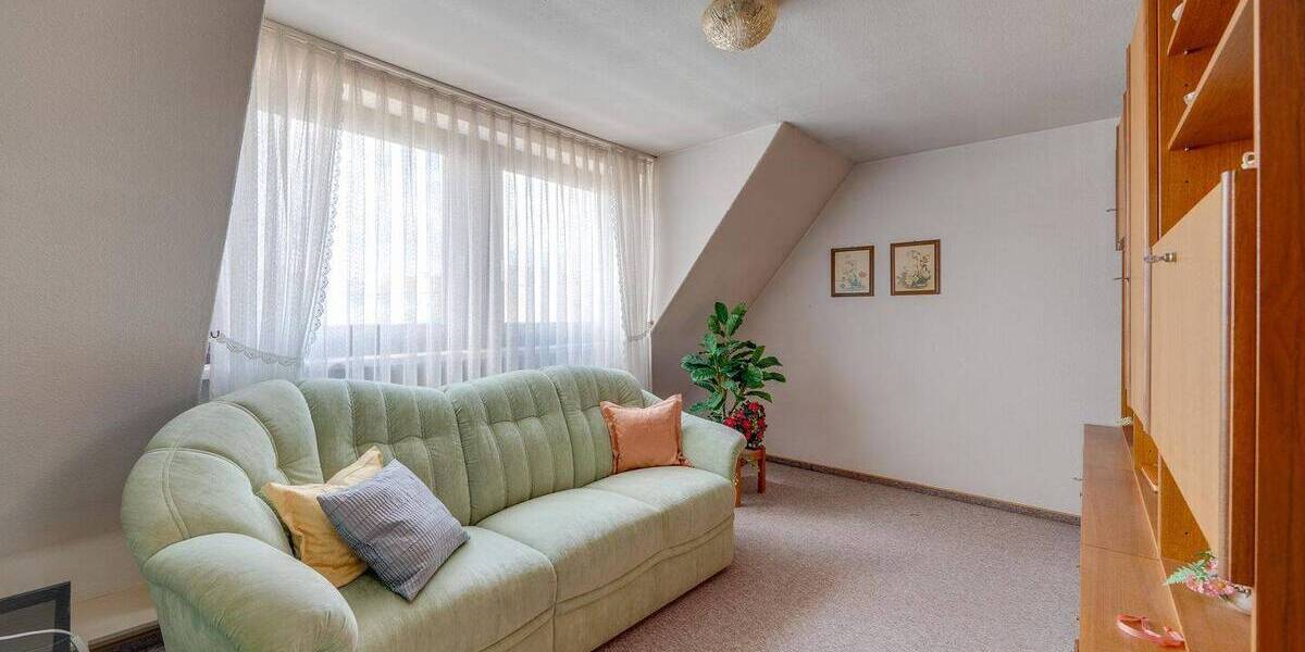 Mehrfamilienhaus, Wohnhaus Kitzingen - 6 Zimmer, 114 m&sup2;, 250.000&euro; | Angebot:26869192